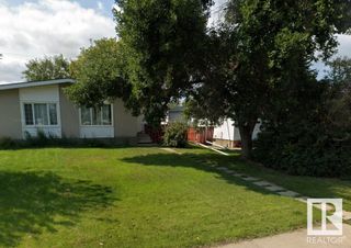 Photo 2: 5805 90A Avenue in Edmonton: Zone 18 House Half Duplex for sale : MLS®# E4392482