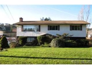 Photo 1:  in VICTORIA: Co Triangle House for sale (Colwood)  : MLS®# 384140