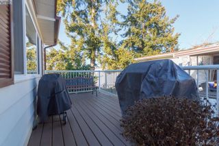 Photo 17: 11 151 Cooper Rd in VICTORIA: VR Glentana Manufactured Home for sale (View Royal)  : MLS®# 805155