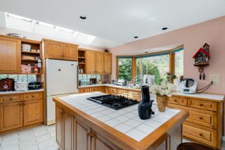Photo 10: 1295 SINCLAIR Street in West Vancouver: Ambleside House for sale : MLS®# R2860988