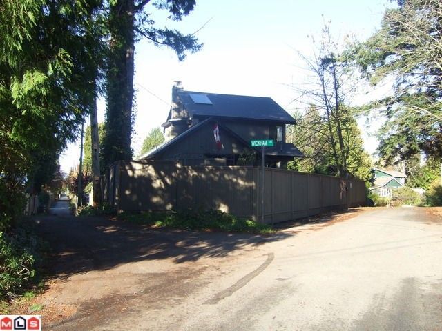 Main Photo: 2665 MAPLE Street in Surrey: Crescent Bch Ocean Pk. House for sale in "CRESCENT BEACH VILLAGE" (South Surrey White Rock)  : MLS®# F1027843