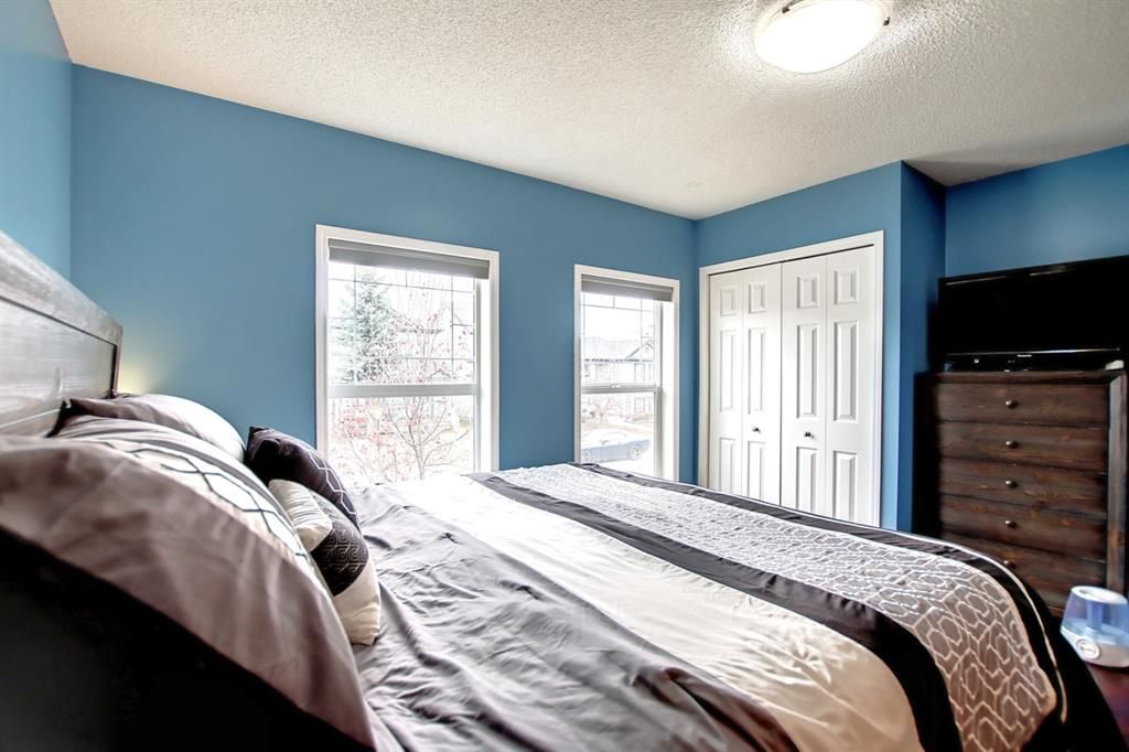Photo 16: Photos: 677 Evermeadow Road SW in Calgary: Evergreen Detached for sale : MLS®# A1156824