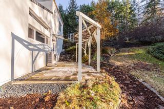 Photo 3: 11237 Hedgerow Dr in North Saanich: NS Lands End House for sale : MLS®# 921065