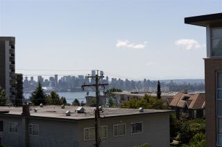 Photo 19: PH10 1288 CHESTERFIELD Avenue in North Vancouver: Central Lonsdale Condo for sale in "Alina" : MLS®# R2479203