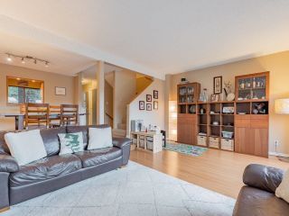 Photo 5: 1093 LILLOOET Road in North Vancouver: Lynnmour Townhouse for sale in "Lynnmour West (VR126)" : MLS®# R2673808
