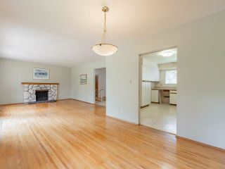 Photo 19: 1582 MERLYNN Crescent in North Vancouver: Westlynn House for sale : MLS®# R2694654