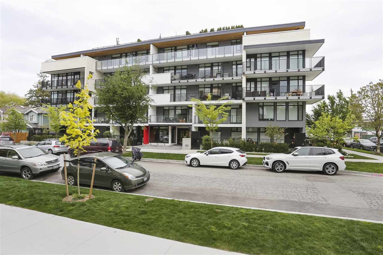 Main Photo: 501 5080 QUEBEC Street in Vancouver: Main Condo for sale in "Eastpark-Quebec" (Vancouver East)  : MLS®# R2455677
