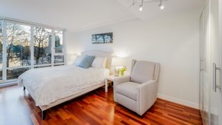 Photo 15: 1039 MARINASIDE Crescent in Vancouver: Yaletown Townhouse for sale in "QUAYWEST" (Vancouver West)  : MLS®# R2757299