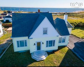 Photo 2: 2602 Main Street in Clark's Harbour: 407-Shelburne County Residential for sale (South Shore)  : MLS®# 202222740