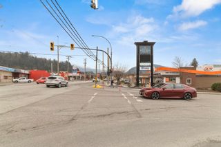 Photo 21: 5 5725 VEDDER Road in Chilliwack: Vedder S Watson-Promontory Retail for sale in "VEDDER VILLAGE MALL" (Sardis)  : MLS®# C8043645