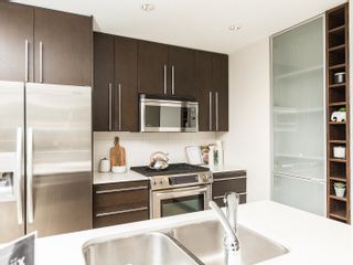 Photo 14: 402 1088 W 14TH AVENUE in Vancouver: Fairview VW Condo for sale (Vancouver West)  : MLS®# R2624015