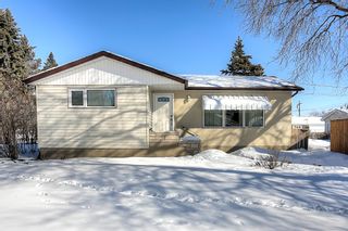 Photo 1: 700 Grierson Avenue in Winnipeg: Fort Richmond Single Family Detached for sale (1K)  : MLS®# 202103307