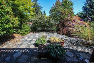 Photo 18: 890 Dellwood Rd in Esquimalt: Es Kinsmen Park House for sale : MLS®# 910482