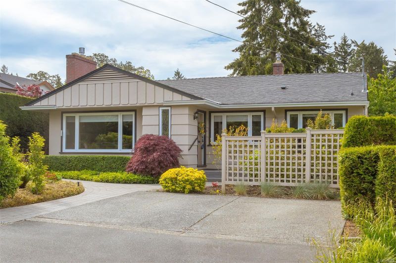 FEATURED LISTING: 1181 Union Rd Saanich