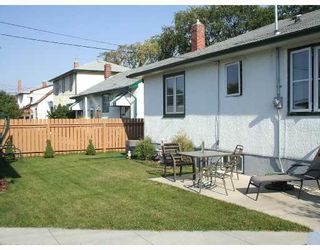 Photo 3: 428 ENNISKILLEN Avenue in WINNIPEG: West Kildonan / Garden City Single Family Detached for sale (North West Winnipeg)  : MLS®# 2716290