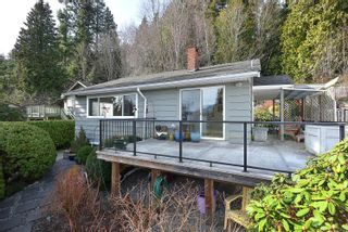 Photo 1: 638 GOWER POINT Road in Gibsons: Gibsons & Area House for sale (Sunshine Coast)  : MLS®# R2755498