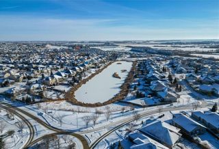 Photo 33: 67 Northport Bay in Winnipeg: Royalwood Residential for sale (2J)  : MLS®# 202227216
