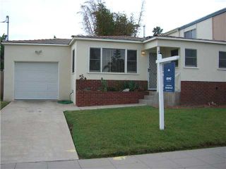 Photo 2: PACIFIC BEACH House for sale : 2 bedrooms : 4276 Lamont