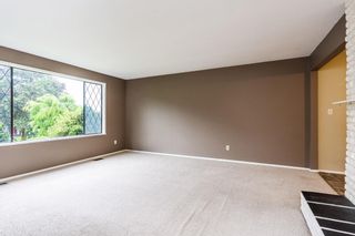 Photo 4: 17194 JERSEY Drive in Surrey: Cloverdale BC House for sale (Cloverdale)  : MLS®# R2699415
