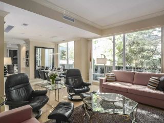 Photo 6: 410 BEACH Crescent in Vancouver: Yaletown Townhouse for sale in "KING'S LANDING" (Vancouver West)  : MLS®# R2741103