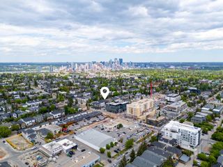 Photo 3: 2031 32 Avenue SW in Calgary: South Calgary Semi Detached (Half Duplex) for sale : MLS®# A2140930