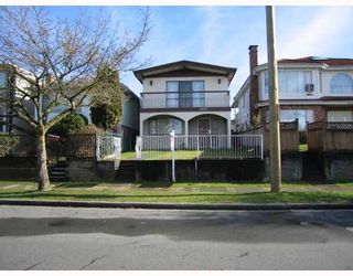 Photo 2: 4312 ONTARIO Street in Vancouver: Main House for sale (Vancouver East)  : MLS®# V803469