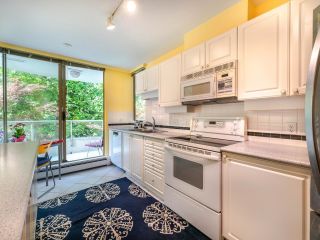 Photo 12: 304 6188 PATTERSON Avenue in Burnaby: Metrotown Condo for sale in "THE WIMBLEDON" (Burnaby South)  : MLS®# R2842032