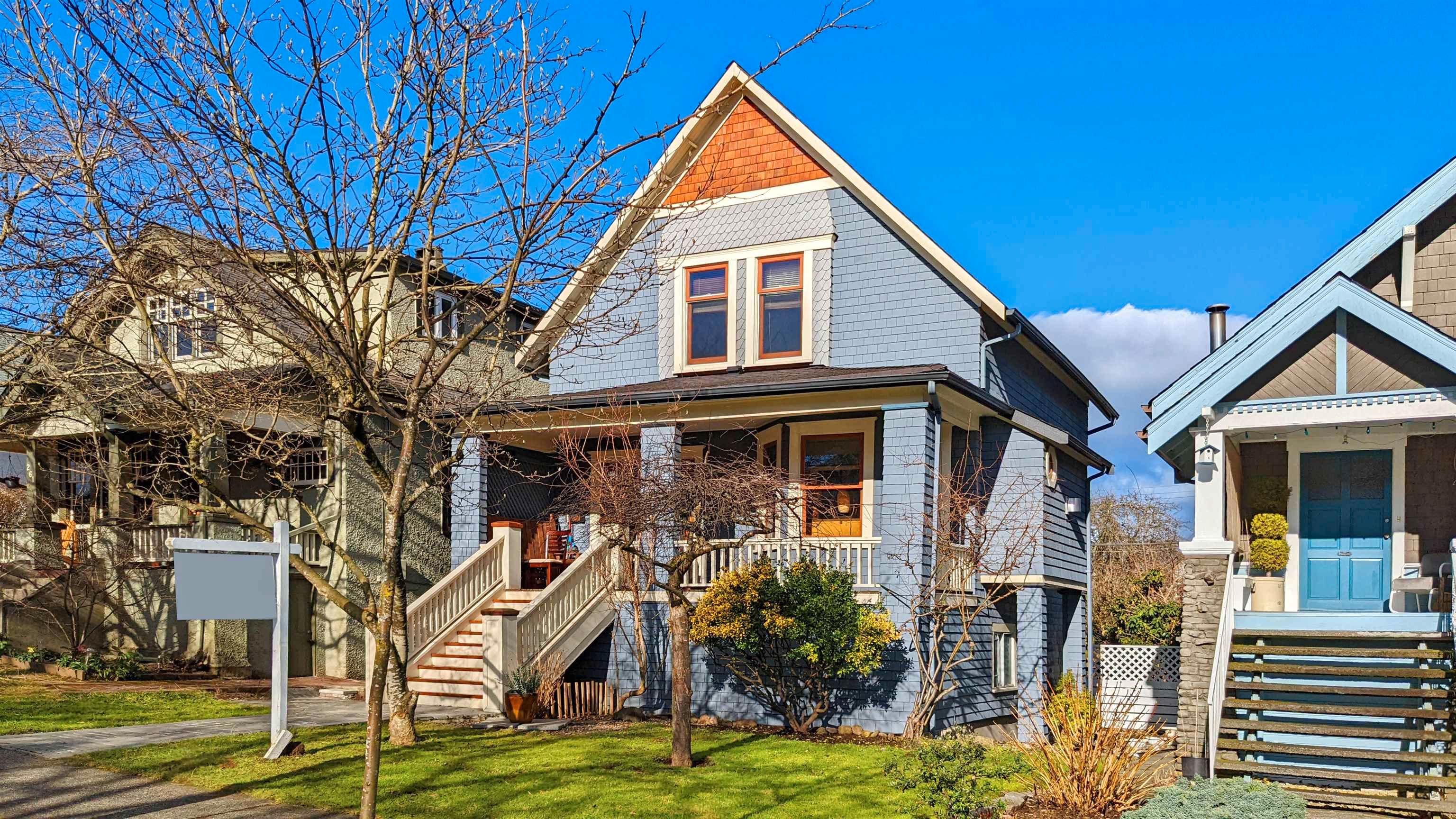 Main Photo: 267 E 22ND Avenue in Vancouver: Main House for sale (Vancouver East)  : MLS®# R2647499