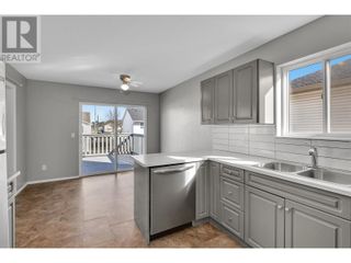 Photo 9: 284 Murray Crescent in Kelowna: House for sale : MLS®# 10307207