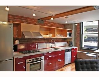 Photo 3: 201 528 BEATTY Street in Vancouver: Downtown VW Condo for sale in "BOWMAN BLOCK" (Vancouver West)  : MLS®# V683572