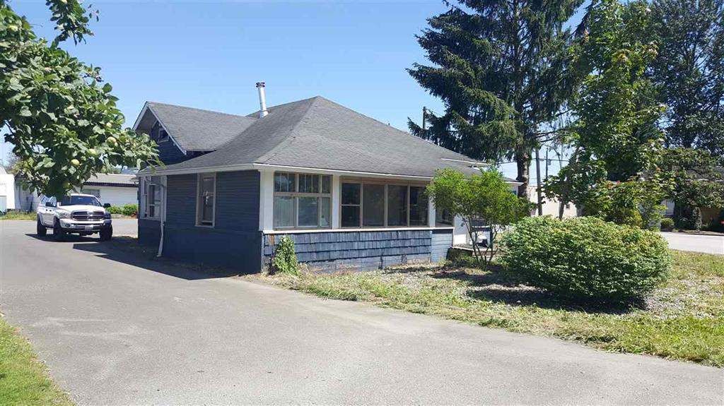 Main Photo: 34595 2ND Avenue in Abbotsford: Poplar House for sale : MLS®# R2263393