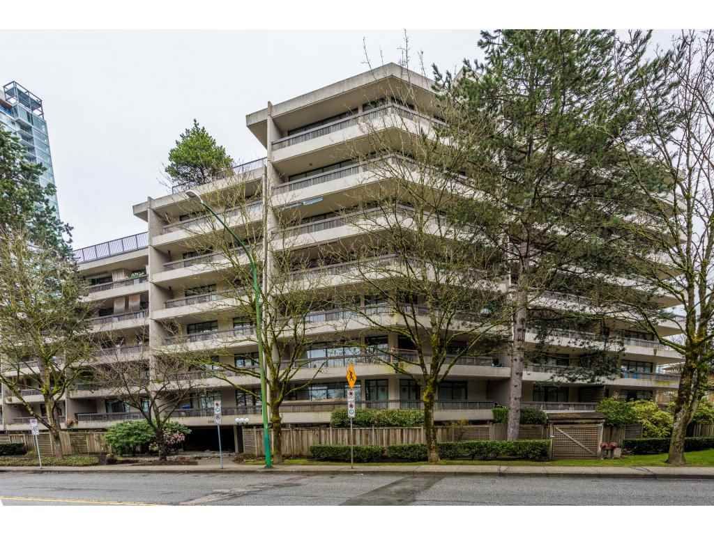 Main Photo: 106 5932 PATTERSON Avenue in Burnaby: Metrotown Condo for sale (Burnaby South)  : MLS®# R2148427