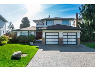 Photo 2: 15560 VISTA Drive: White Rock House for sale in "Vista Hills" (South Surrey White Rock)  : MLS®# R2354423