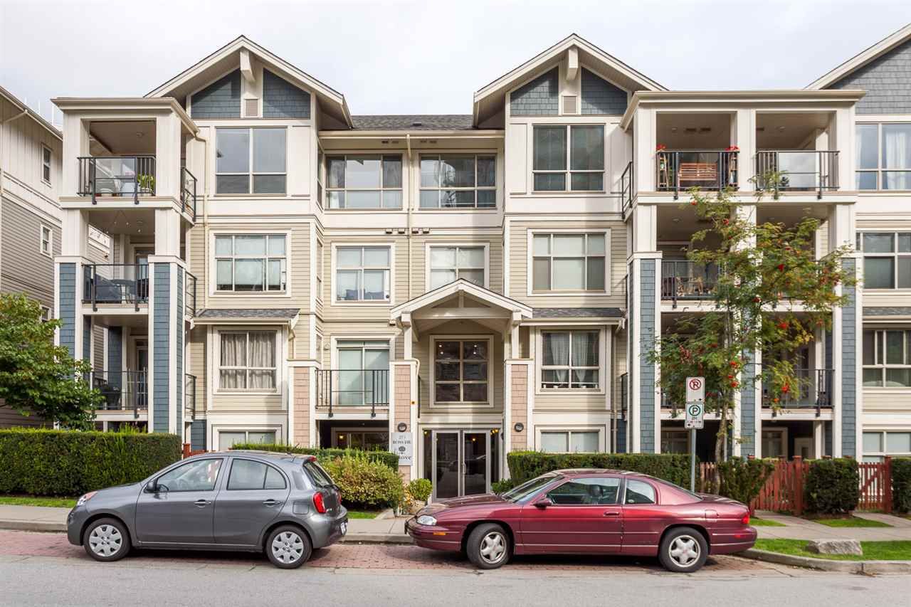 Main Photo: 107 275 ROSS Drive in New Westminster: Fraserview NW Condo for sale in "THE GROVE" : MLS®# R2209601