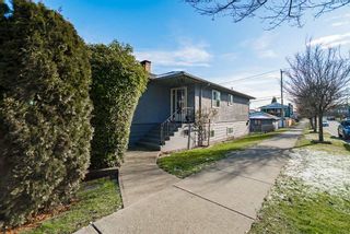 Photo 19: 2504 E 1ST Avenue in Vancouver: Renfrew VE House for sale (Vancouver East)  : MLS®# R2361834