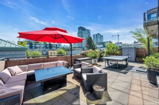 Photo 17: 401 1529 W 6TH Avenue in Vancouver: False Creek Condo for sale in "WSIX" (Vancouver West)  : MLS®# R2713017