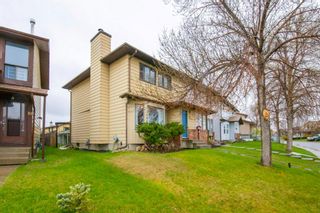 Photo 2: 33 Templemont Drive NE in Calgary: Temple Semi Detached for sale : MLS®# A1219879
