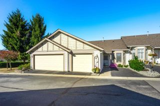 Photo 3: 102 9012 WALNUT GROVE Drive in Langley: Walnut Grove Townhouse for sale in "Queen Anne Green" : MLS®# R2721933