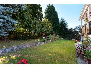 Photo 10: 6669 SUMAS Drive in Burnaby: Parkcrest House for sale (Burnaby North)  : MLS®# V932710