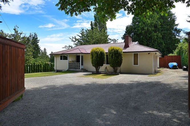 Main Photo: 1063 ROSAMUND Road in Gibsons: Gibsons & Area House for sale (Sunshine Coast)  : MLS®# R2089959