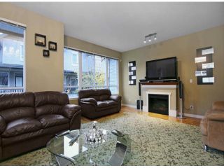 Photo 3: 44 16789 60TH Avenue in Surrey: Cloverdale BC Townhouse for sale in "LAREDO" (Cloverdale)  : MLS®# F1324854
