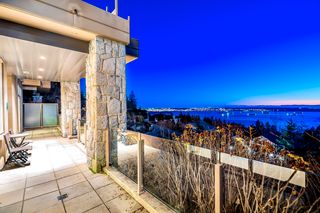 Photo 4: 102 2575 GARDEN COURT in West Vancouver: Whitby Estates Townhouse for sale in "AERIE, Whitby Estate" : MLS®# R2834939