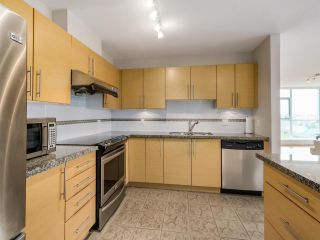 Photo 8: 2804 2225 HOLDOM Avenue in Burnaby: Central BN Condo for sale in "LEGACY TOWER 1" (Burnaby North)  : MLS®# R2071147