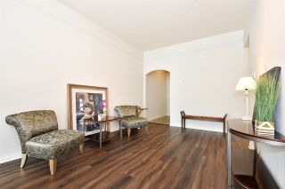 Photo 4: 401 5735 HAMPTON Place in Vancouver: University VW Condo for sale in "THE BRISTOL" (Vancouver West)  : MLS®# R2294872