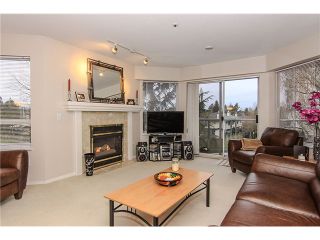 Photo 5: 207 5419 201A Street in Langley: Langley City Condo for sale in "Vista Gardens" : MLS®# F1401974