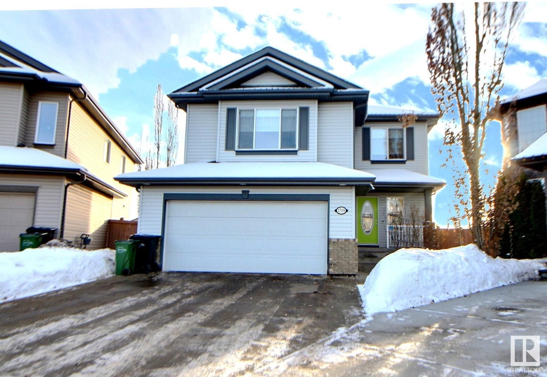 Main Photo: 1709 HODGSON PLACE Place in Edmonton: Zone 14 House for sale : MLS®# E4325265