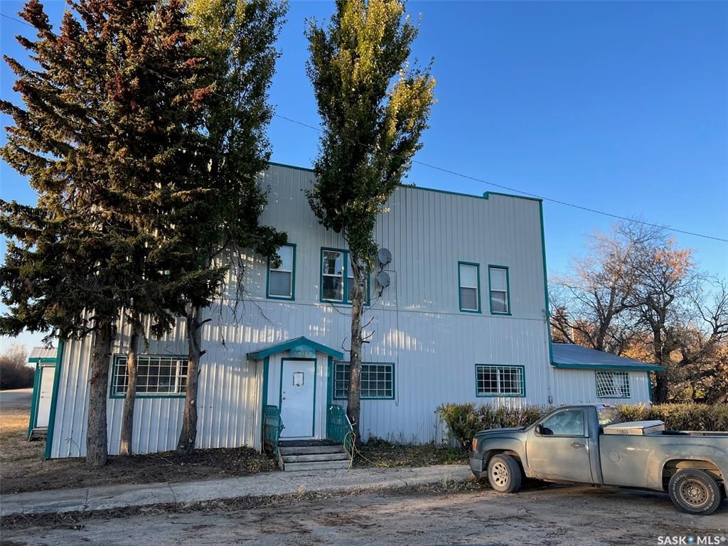 Main Photo: 101 Railway Avenue in Pleasantdale: Commercial for sale : MLS®# SK910855