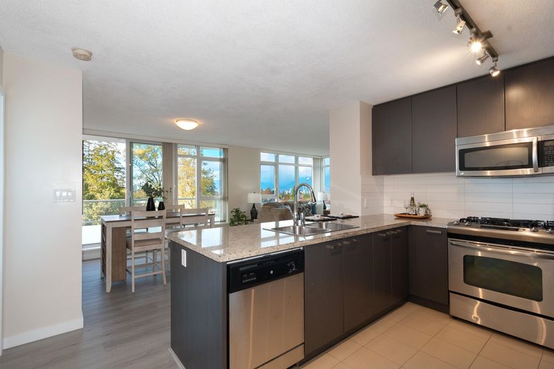 FEATURED LISTING: 701 - 6688 ARCOLA Street Burnaby