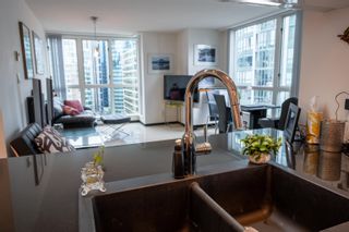 Photo 4: 2206 1238 MELVILLE Street in Vancouver: Coal Harbour Condo for sale in "POINTE CLAIRE" (Vancouver West)  : MLS®# R2626740