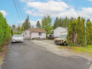 Photo 2: 7697 CEDAR Street in Mission: Mission BC House for sale : MLS®# R2691042